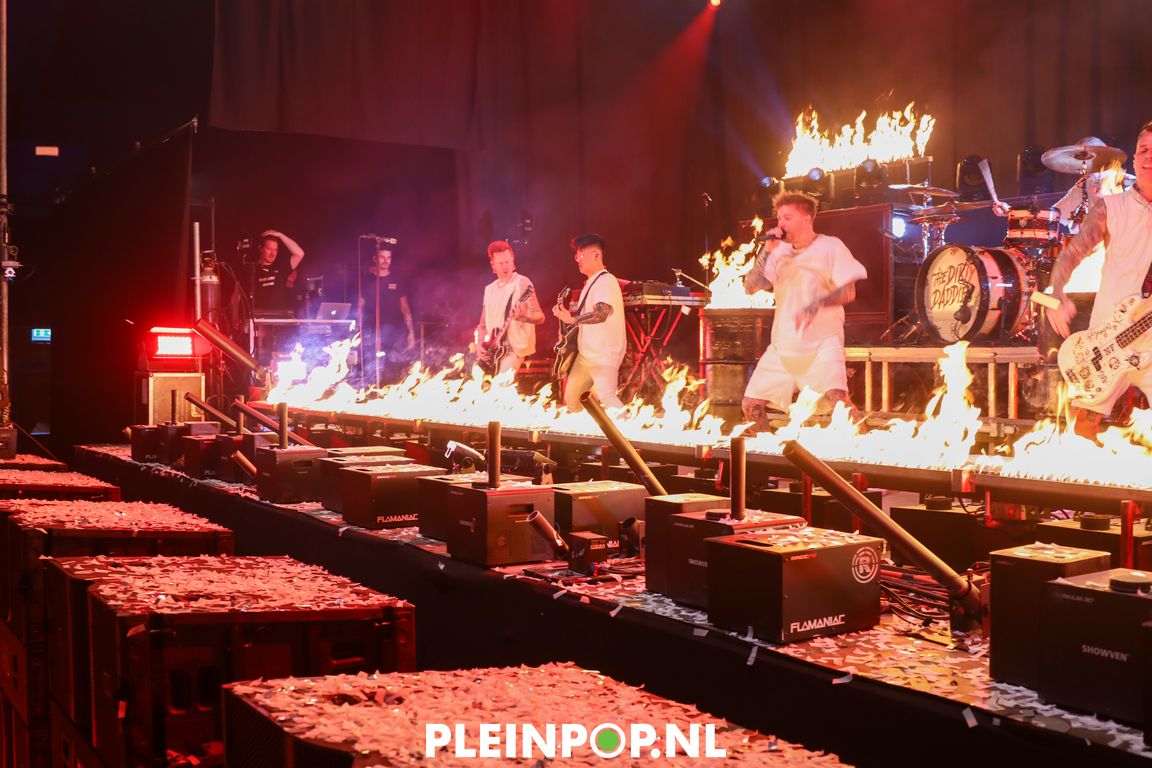 THE DIRTY DADDIES     (64)